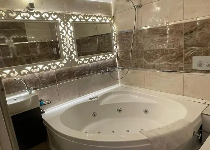 Pera City Hotel