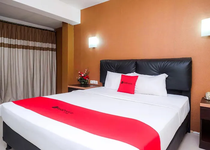 Reddoorz Plus At Grand Populer Hotel Makassar