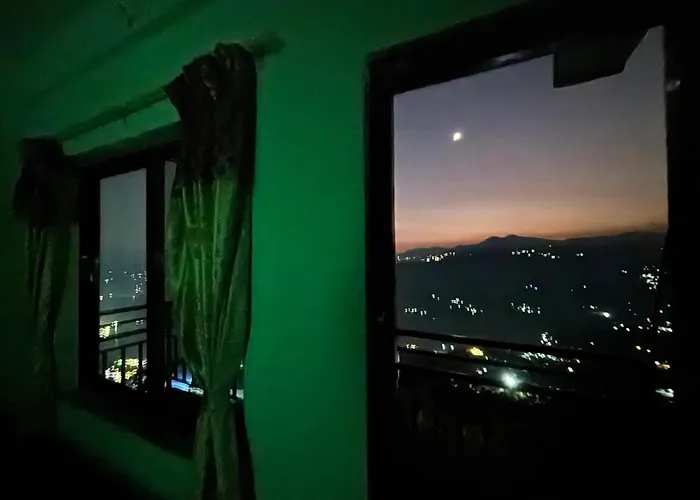 Sarangkot Hotel New Galaxy