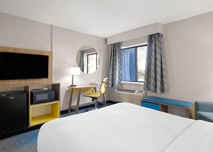 Days Inn By Wyndham Davenport