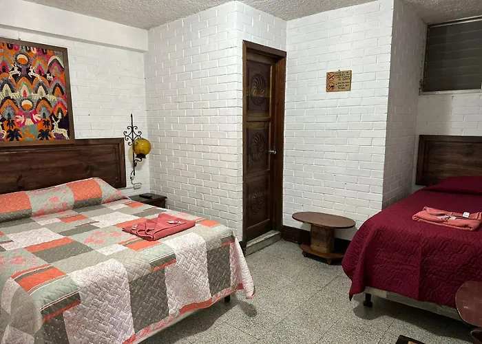 Royal Palace Hostal