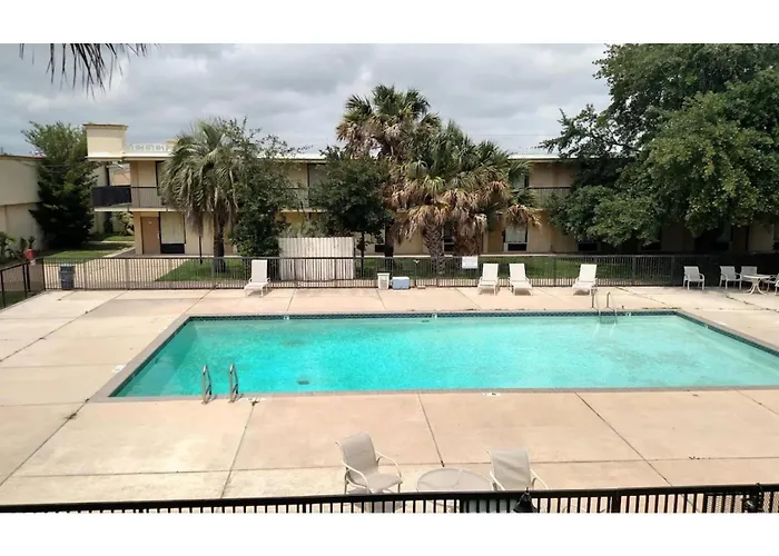 Eco Inn Suites By Hotel O Baytown