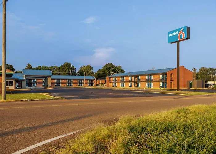 Motel 6 Greenwood, Ms