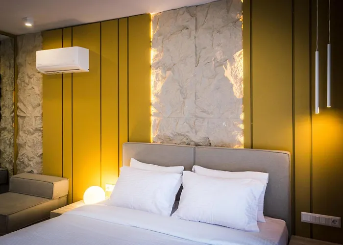 City Breeze Suites