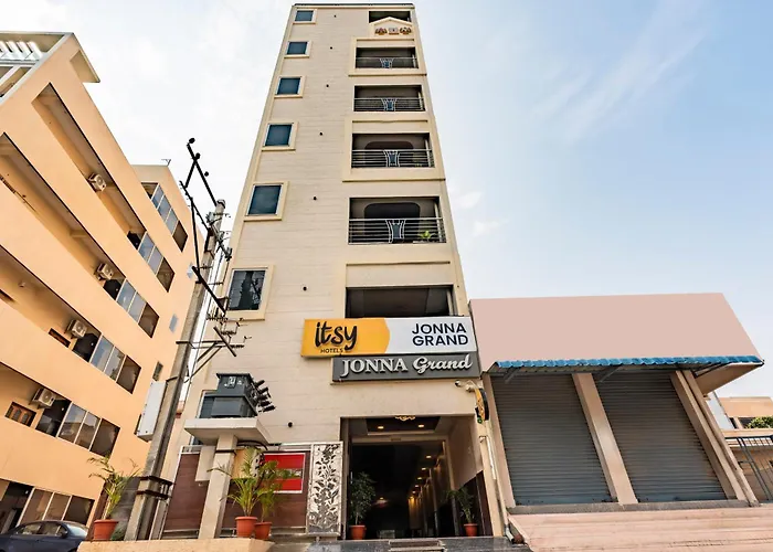 Itsy Hotels Jonna Grand