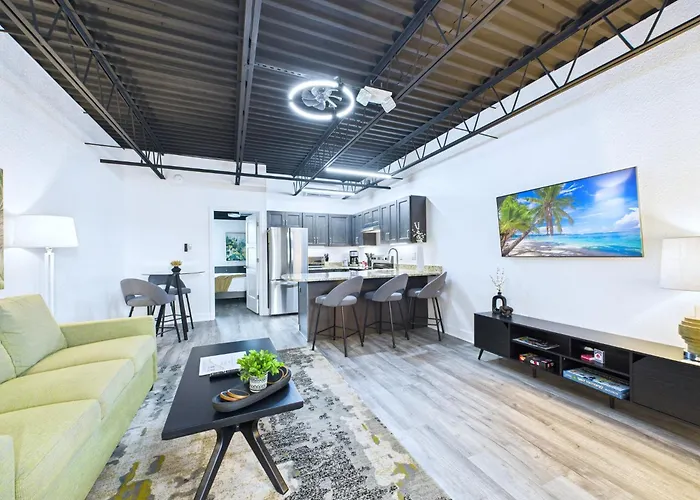 Loft Getaway Near Port & Beach -Unit 203