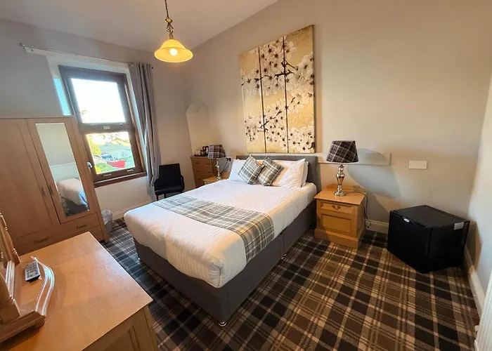 Westend Hotel & Bar