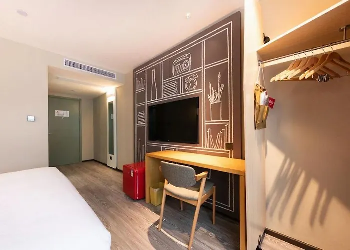 Ibis Suzhou Shishan Road Sports Center