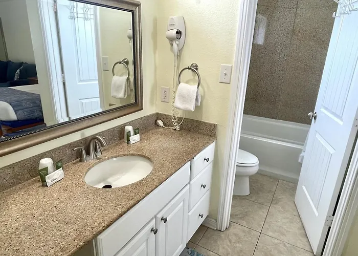Beachgate Condo Suites And Hotel 421 Condo
