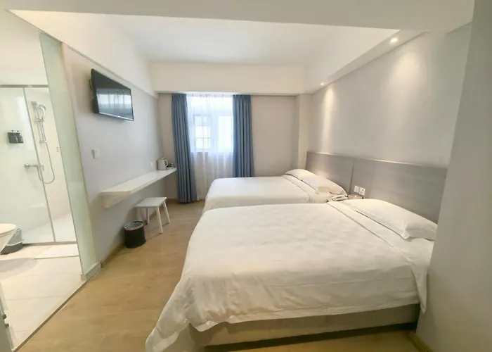 Ole Tai Sam Un Hotel