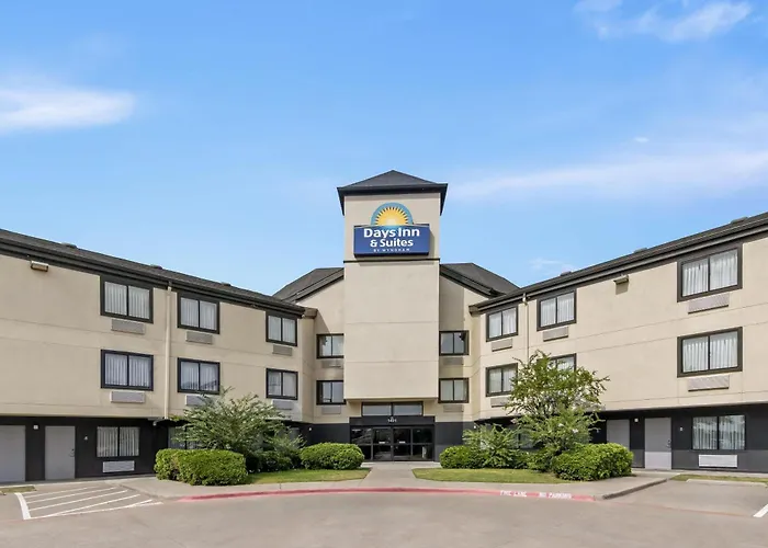 Days Inn & Suites By Wyndham Desoto
