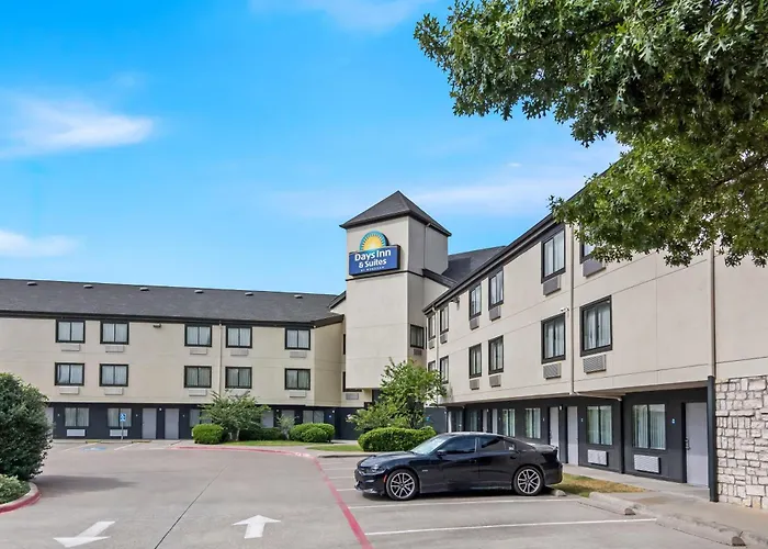 Days Inn & Suites By Wyndham Desoto