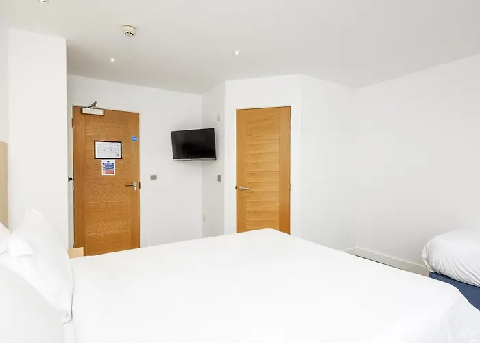 The Sandringham Hotel