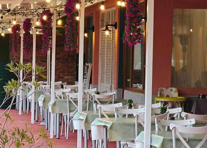 Largo Beach Hotel
