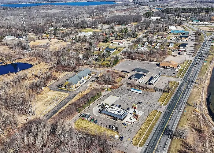 Garrison Inn And Suites