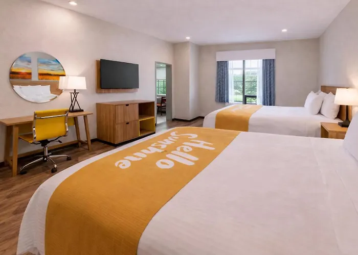 Days Inn & Suites By Wyndham Tomball Houston Nw