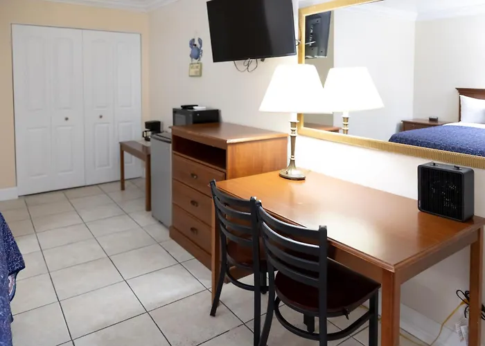 Lake Worth Beach Cheap Hotels