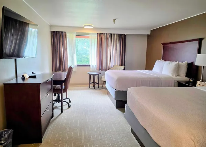 Ramada By Wyndham Tukwila Southcenter