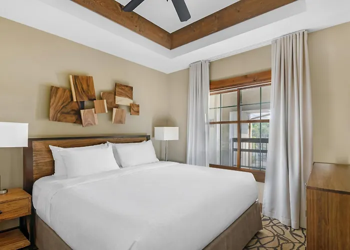 Hilton Grand Vacation Club Paradise Point Hollister