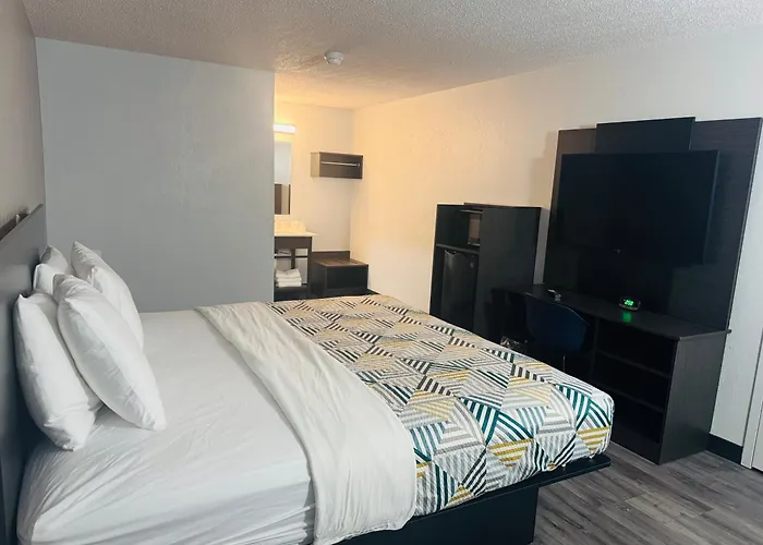 Motel 6-Southgate, Mi - Detroit