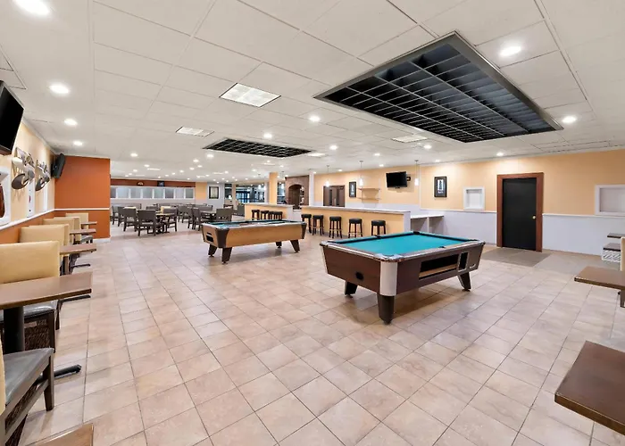 Clarion Inn And Suites Convention Center Kearney