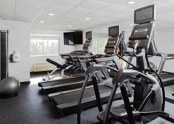 Fairfield By Marriott Inn & Suites Grand Rapids Airport