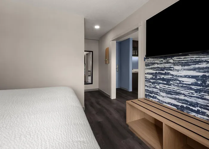 Garner Hotel Greenville East By Ihg