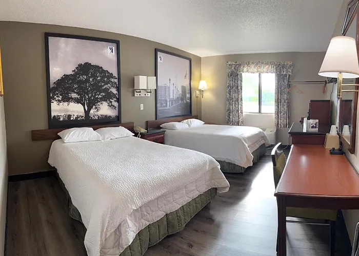 Knights Inn Hartford