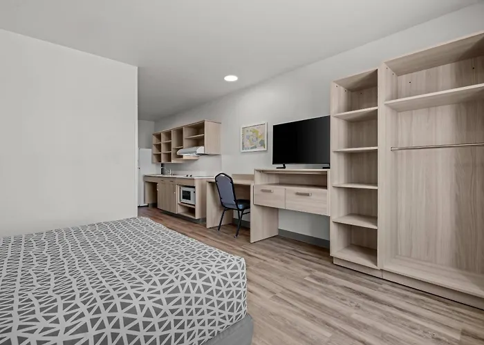 Woodspring Suites Manteca - Stockton South