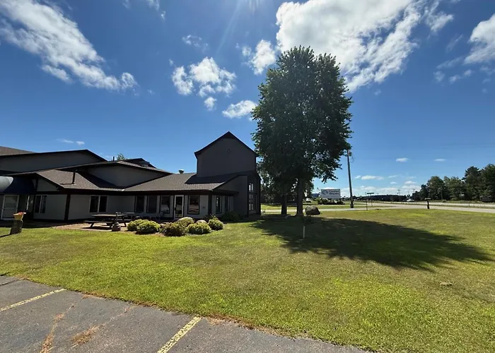 (1 Bedroom Unit Next To Downtown Nisswa And Bir