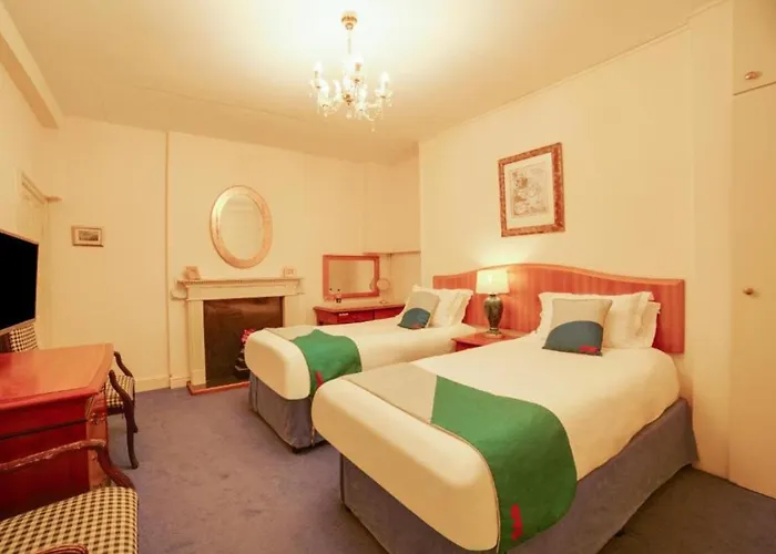 Georgian Hotel