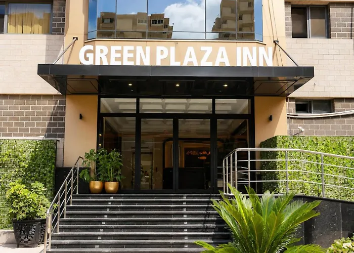 Green Plaza Inn