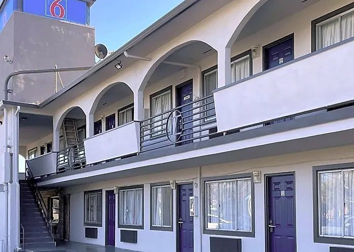 Motel 6 Richmond Ca Civic Center