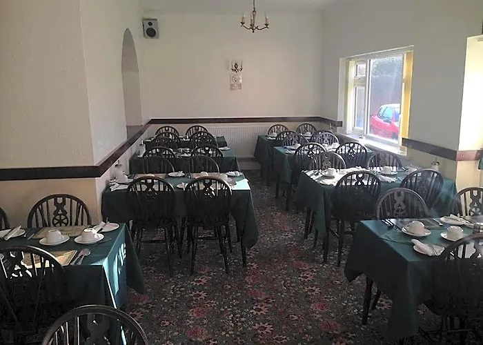 Elmhurst Hotel