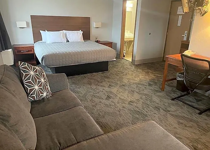 Days Inn By Wyndham Lincoln South