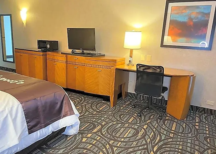 Quality Inn Windsor Locks