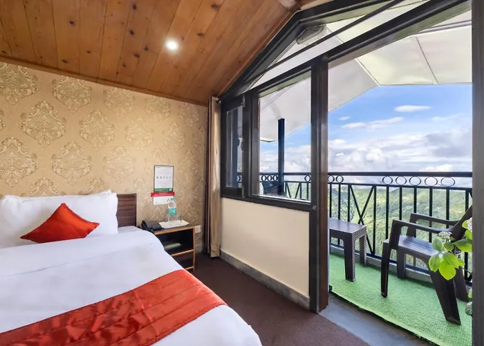 The Prakriti Heights L Lift L Comfortable And Spacious Rooms L Free Wifi, Free Parking L Enjoy Fresh Mountain Air L Managed By Exotic Stays