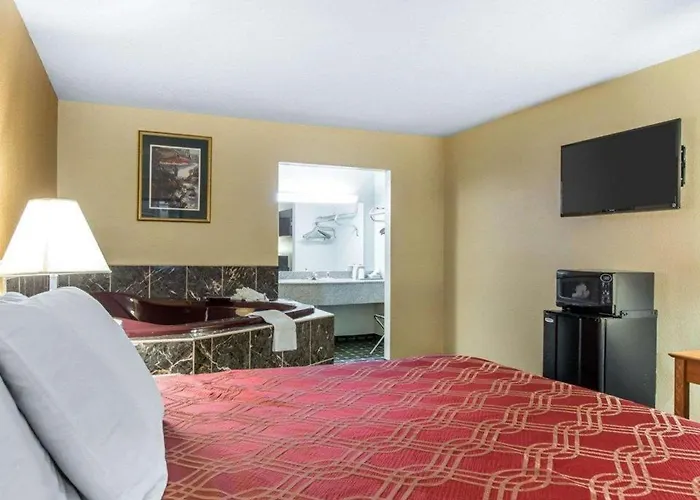Econo Lodge Dalton West