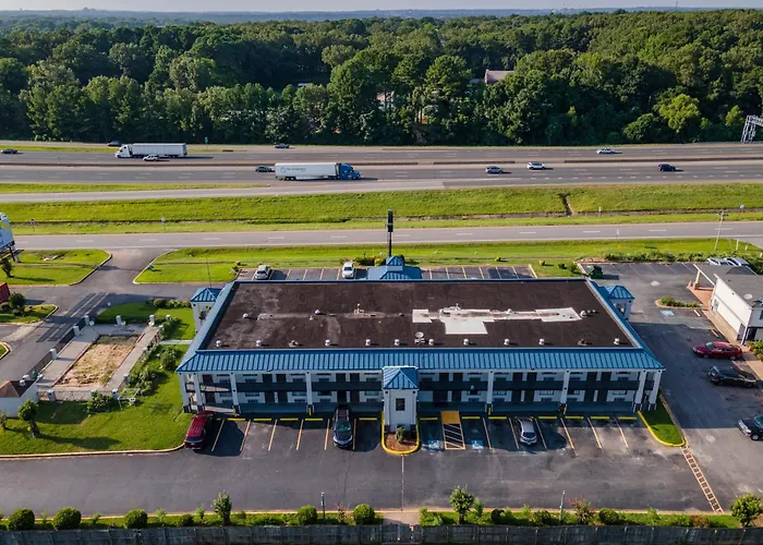 Galaxy Inn & Suites