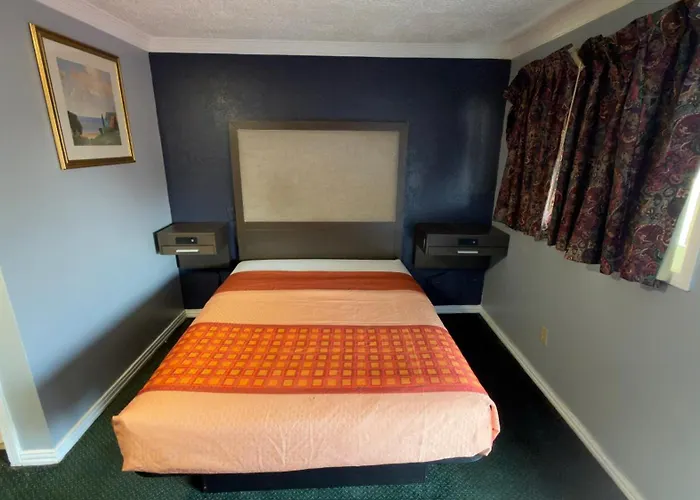 Ada Inn & Suites
