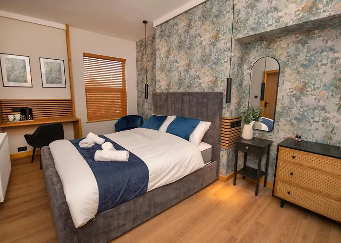 Amber Serviced Rooms Near Hull Royal Infirmary, Self Check-In