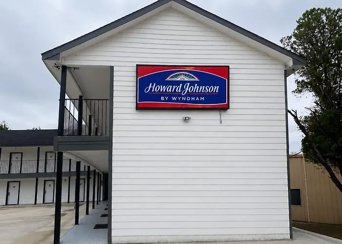 Howard Johnson By Wyndham Hillsboro Tx