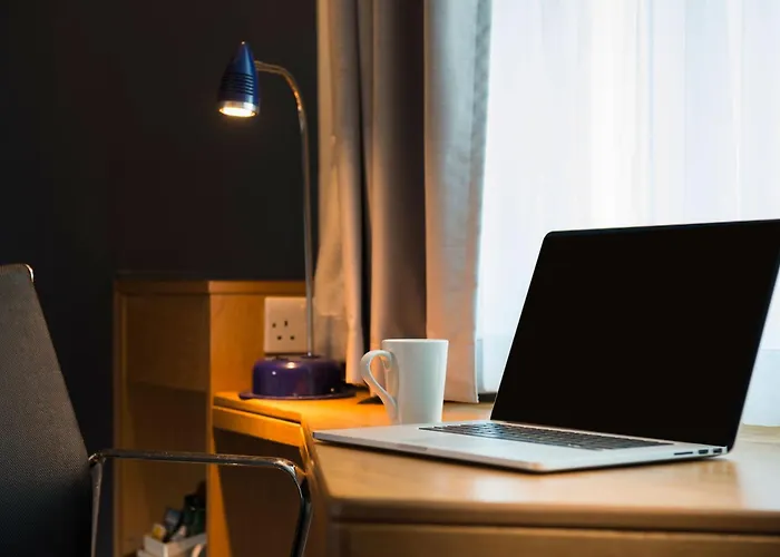 Newport (Gwent) Cheap Hotels