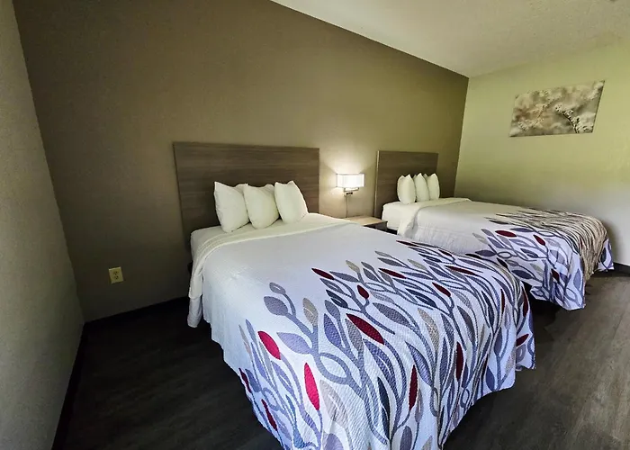 Red Roof Inn & Suites Hinesville