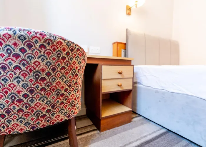Norwich Central Hotel- Near Norwich Train Station & Carrow Road Stadium