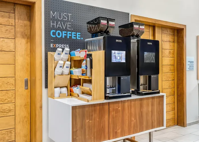 Holiday Inn Express & Suites Minneapolis - West End By Ihg