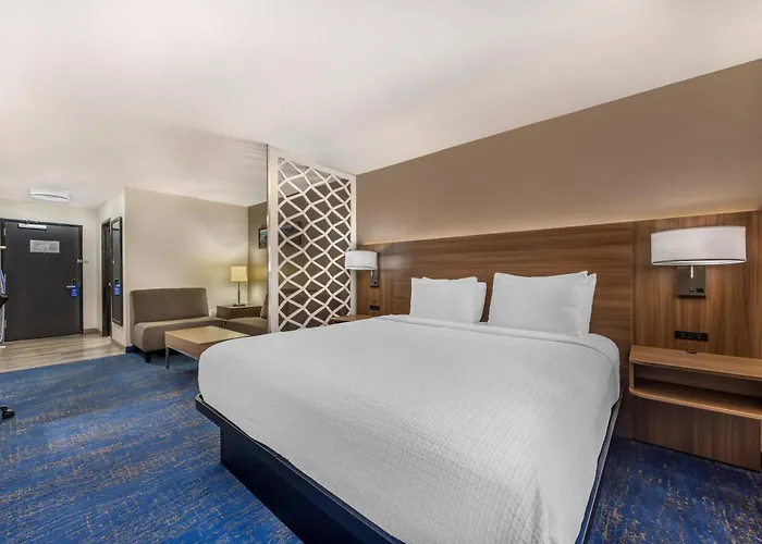 Best Western Plus Portland Airport Hotel & Suites