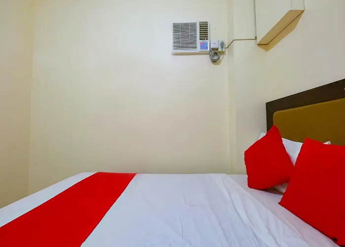 Oyo 431 Apollo 11 Apartelle