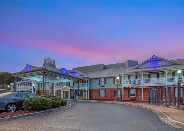 Surestay Hotel By Best Western Tuscaloosa Southeast