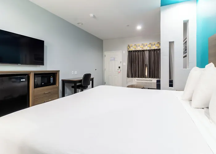 Scottish Inns & Suites - Kingwood